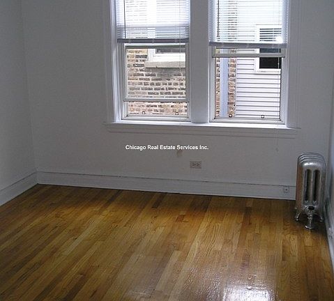 2nd image of 4101 N Sacramento Ave