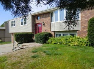 4906 S 157th St, Omaha, NE 68135