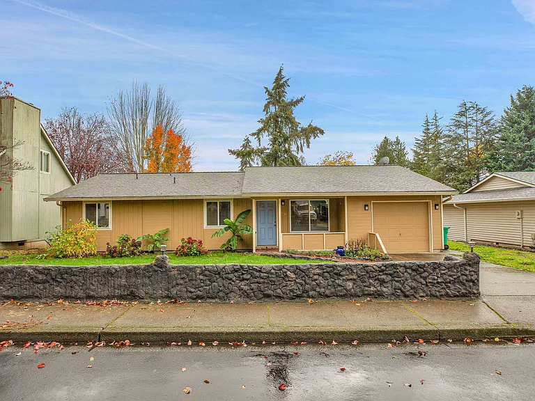 5550 SE Foxfire St — Photo 1