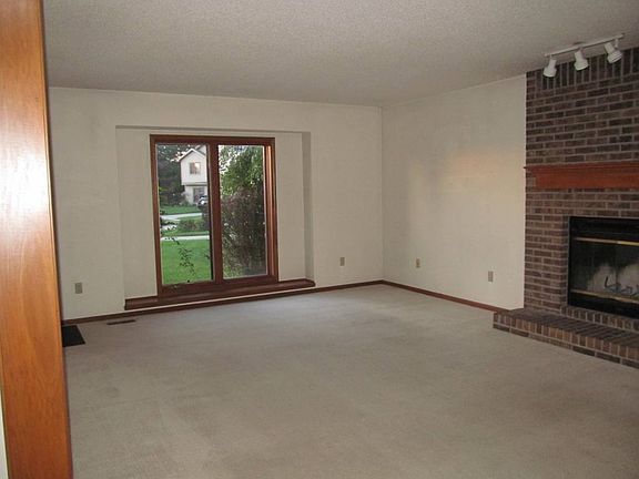 5th image of 2120 Canyon Dr