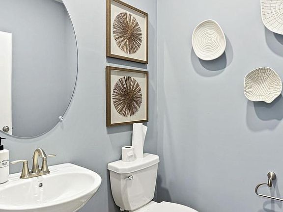 5th image of 1231 Red Clover Briars Lot 197