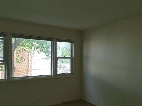 5th image of 9632 Ivanhoe Ave APT 2