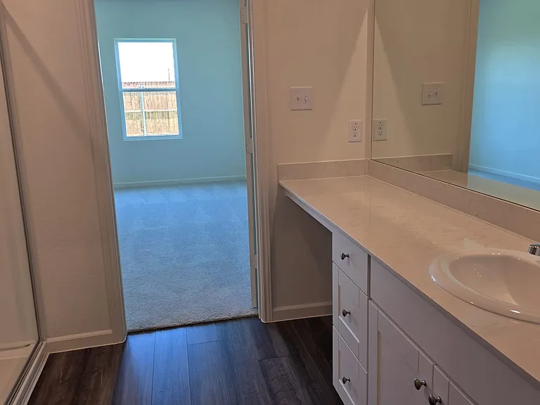 12732 Haymarket Rd — Photo 9
