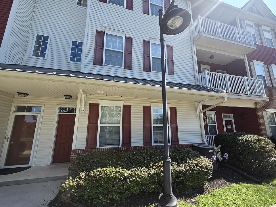 265 Covenant Ln #6