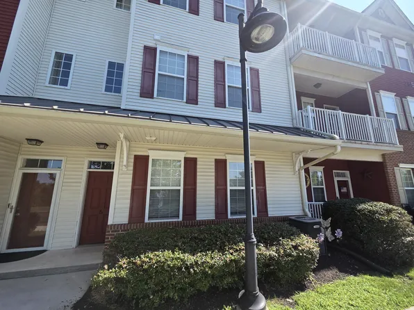 265-6 Covenant Ln # 6, Harleysville, PA 19438