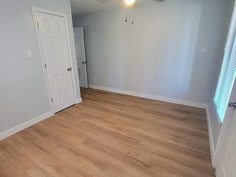 511 32nd St #5 — Photo 7