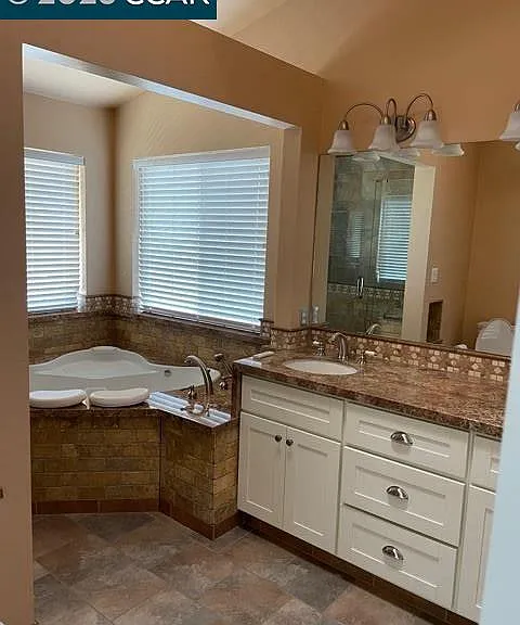 2860 Buena Vista Ave — Photo 19