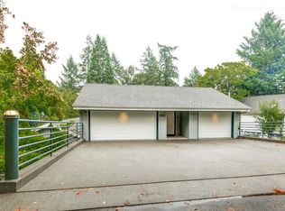 1356 SW Taylors Ferry Ct, Portland, OR 97219