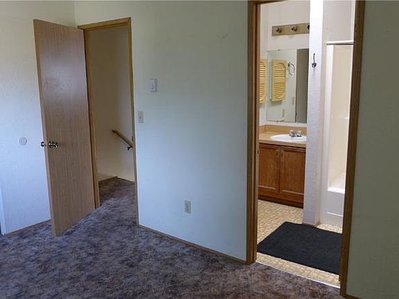 5th image of 1806 C St SE #A