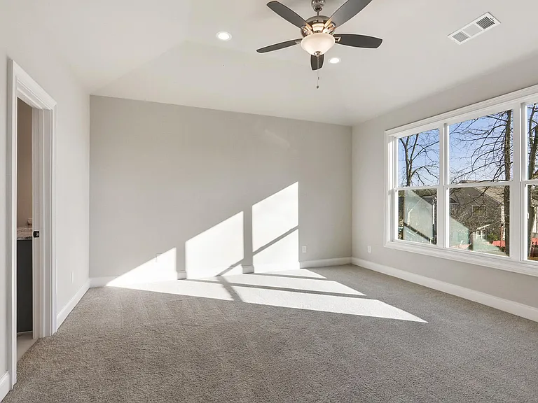 106 Oakdale Woods Ln — Photo 16