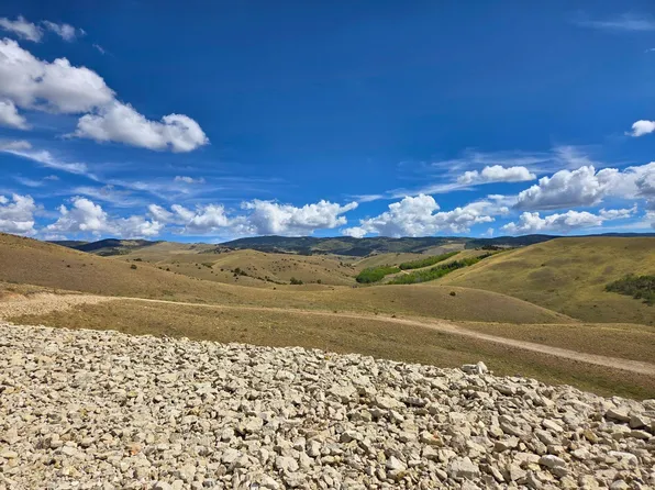 1931 Commanche Trl, Westcliffe, CO 81252