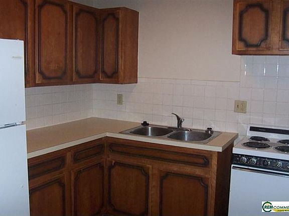 4th image of 1340 Hillcrest Dr APT 205