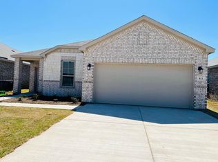 812 Peaceful Brook Dr, Fort Worth, TX 76140