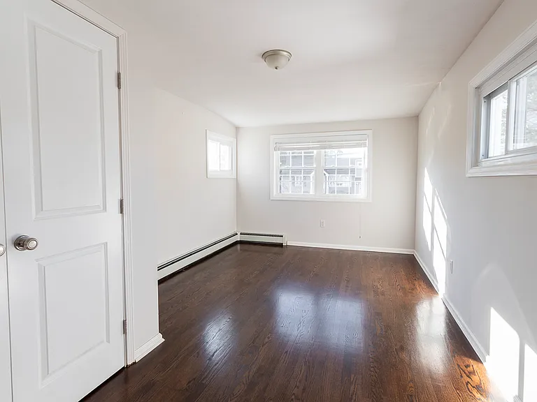 26 Quebec Dr — Photo 13