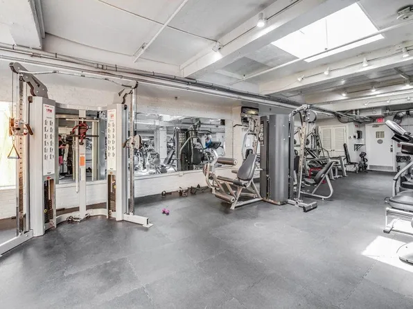 300 Communipaw Avenue image 36 of 43