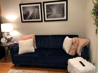 Rented by R New York