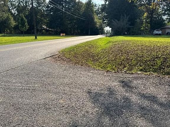 5th image of 208 Daniels Rd