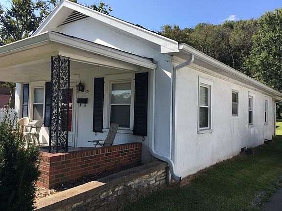 4th image of 210 Wallace Ave
