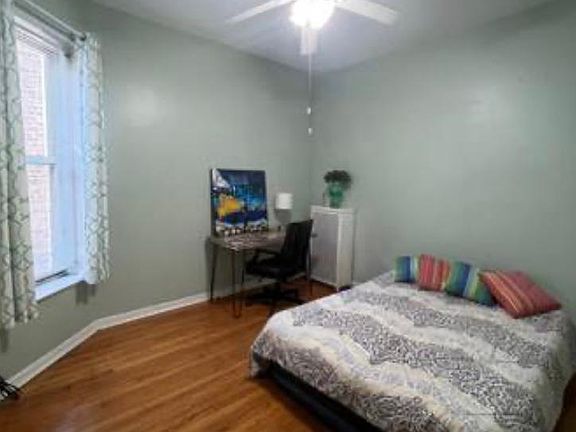 4th image of 1516 W Thome Ave #3
