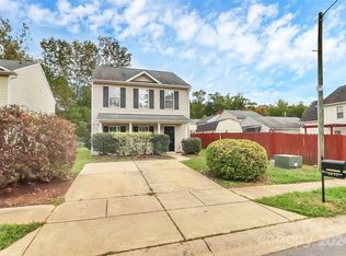 5435 Henderson Oaks Dr, Charlotte, NC 28269