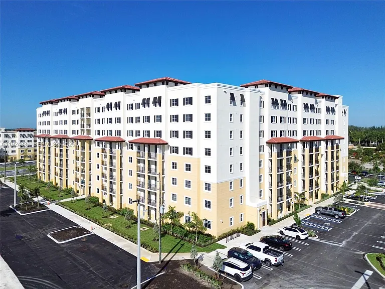 11239 NW 4th Ter #B13 — Photo 8
