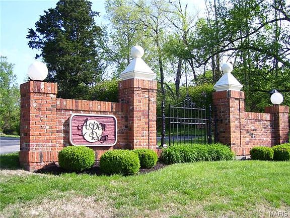 2nd image of 1011 Claytonbrook Dr