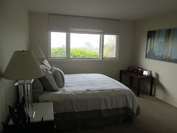 2nd image of 105 Inez Pl