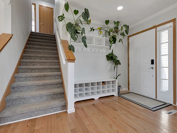 3rd image of 3750 Dunbury Ln