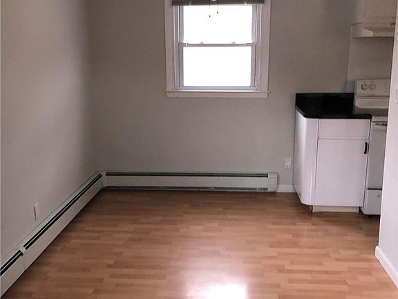 4th image of 69 Valentine St Floor 2