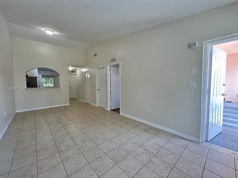 1270 SE 28th Ct #202 — Photo 6