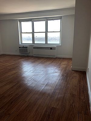 3rd image of 747 10th Ave APT 19I