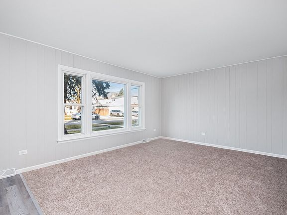 3rd image of 4933 Michigan Ave