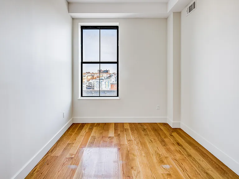1680 Madison St #203 — Photo 7
