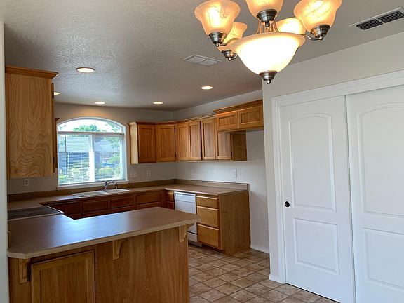 Large kitchen with bar and pantry