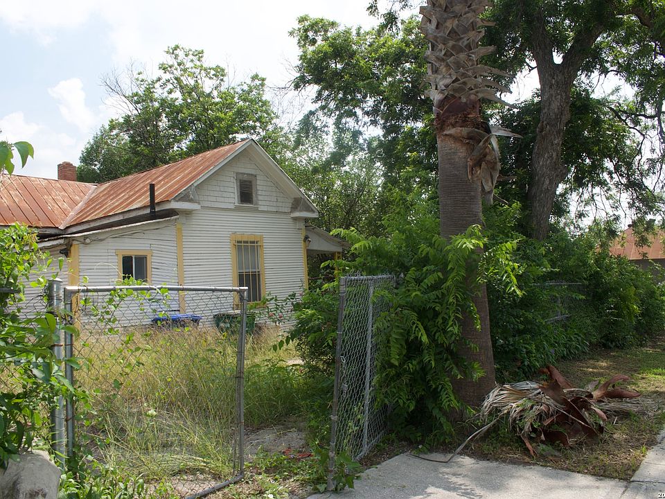 1st image of 601 N Chupaderas