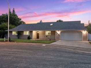 5882 Farm House Ln, Redding, CA 96001