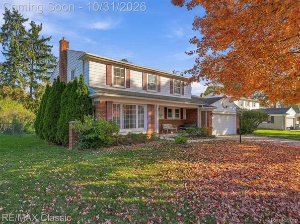 40760 Ivywood Ln, Plymouth, MI 48170