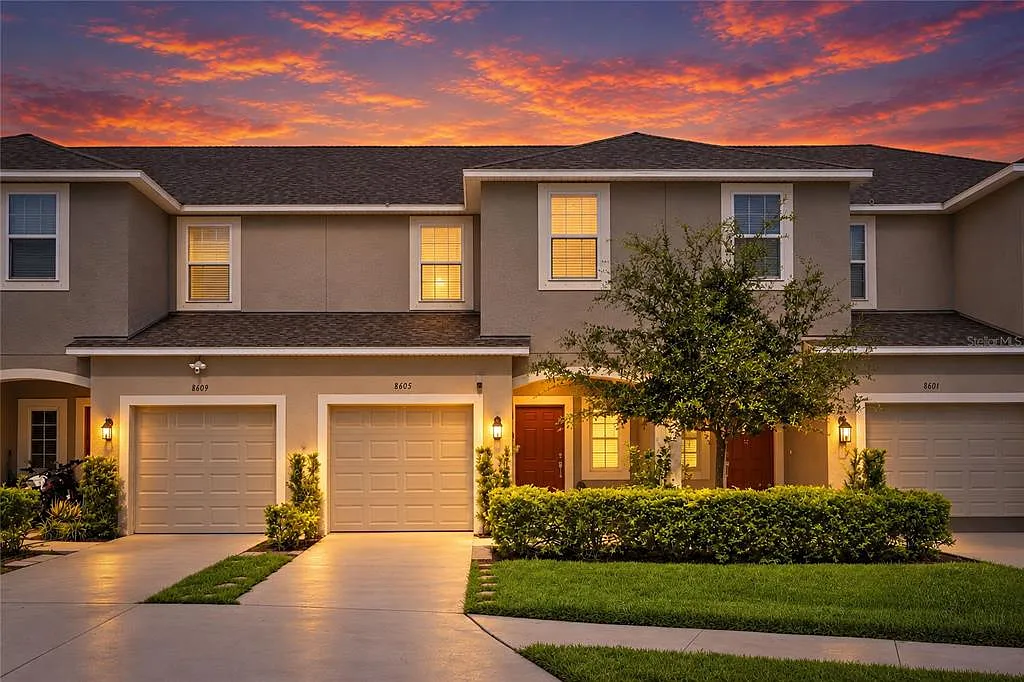 3 bed, 2.5 bath, 1373 sqft, $5,800 — Photo 1