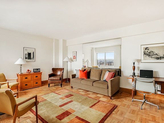 2nd image of 10 Plaza St E APT 15D