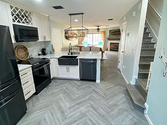 5th image of 2168 2nd St S