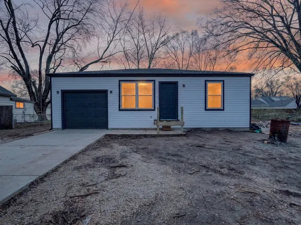 2814 Marshall St, Rockford, IL 61109