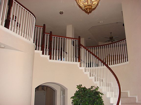 4th image of 3944 Sunflower Ln