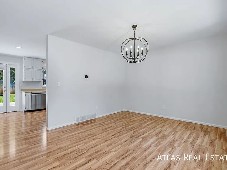 3243 Pepperwood Ln — Photo 4