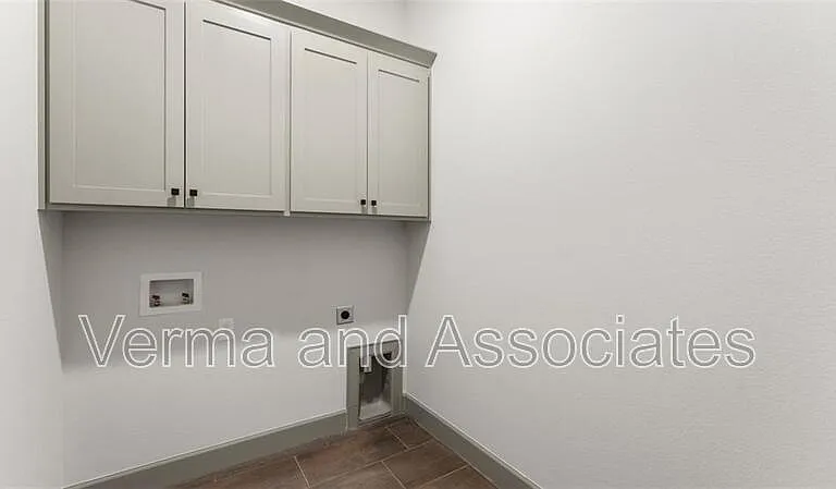 1221 Mammoth St — Photo 20