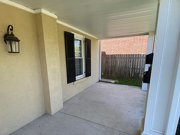 3rd image of 710 Kenmore Ave APT 2