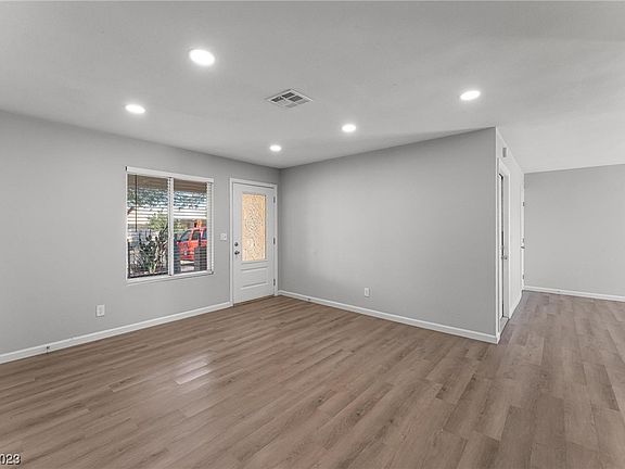 5th image of 2114 Wondra Dr
