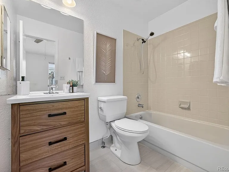 10537 W Maplewood Dr — Photo 6