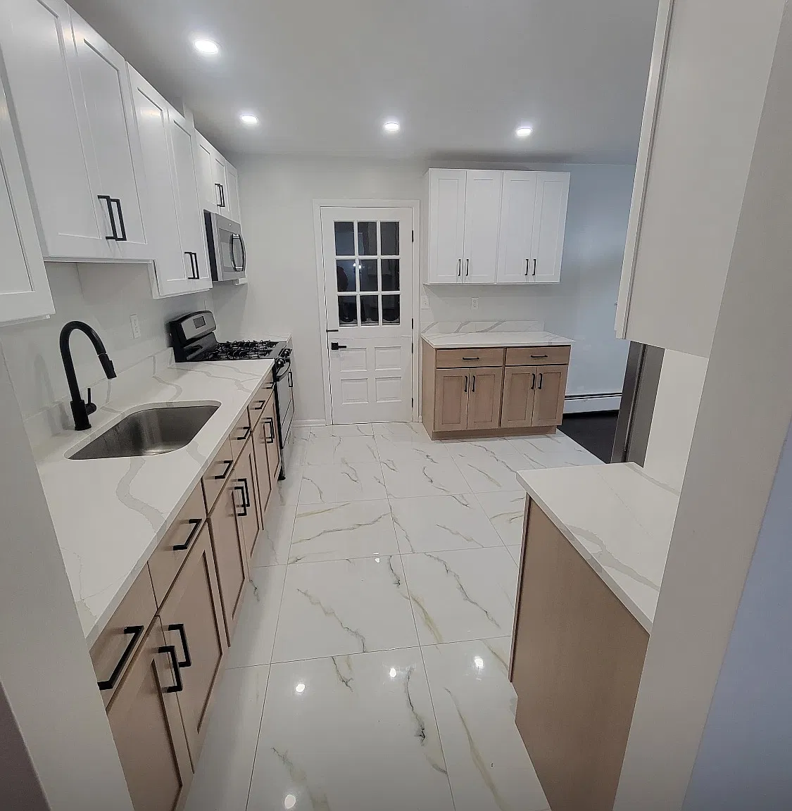 4 bed, 1780 sqft, $3,600 — Photo 2