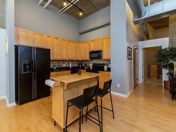 4th image of 1511 Locust St APT 205