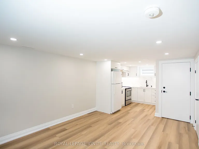 38 Parent Ave #BASEMENT — Photo 6